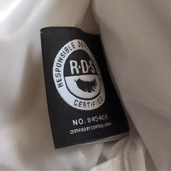 Aritzia TNA SuperPuff Vest White - Picture 4 of 7